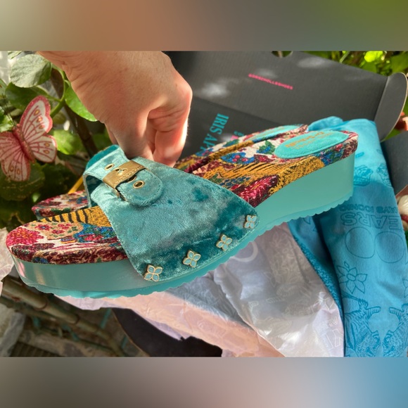 DR. SCHOLL'S Tiger Original Iris Apfel Collaboration Velvet Sandals/Clogs. NWT - Picture 7 of 16